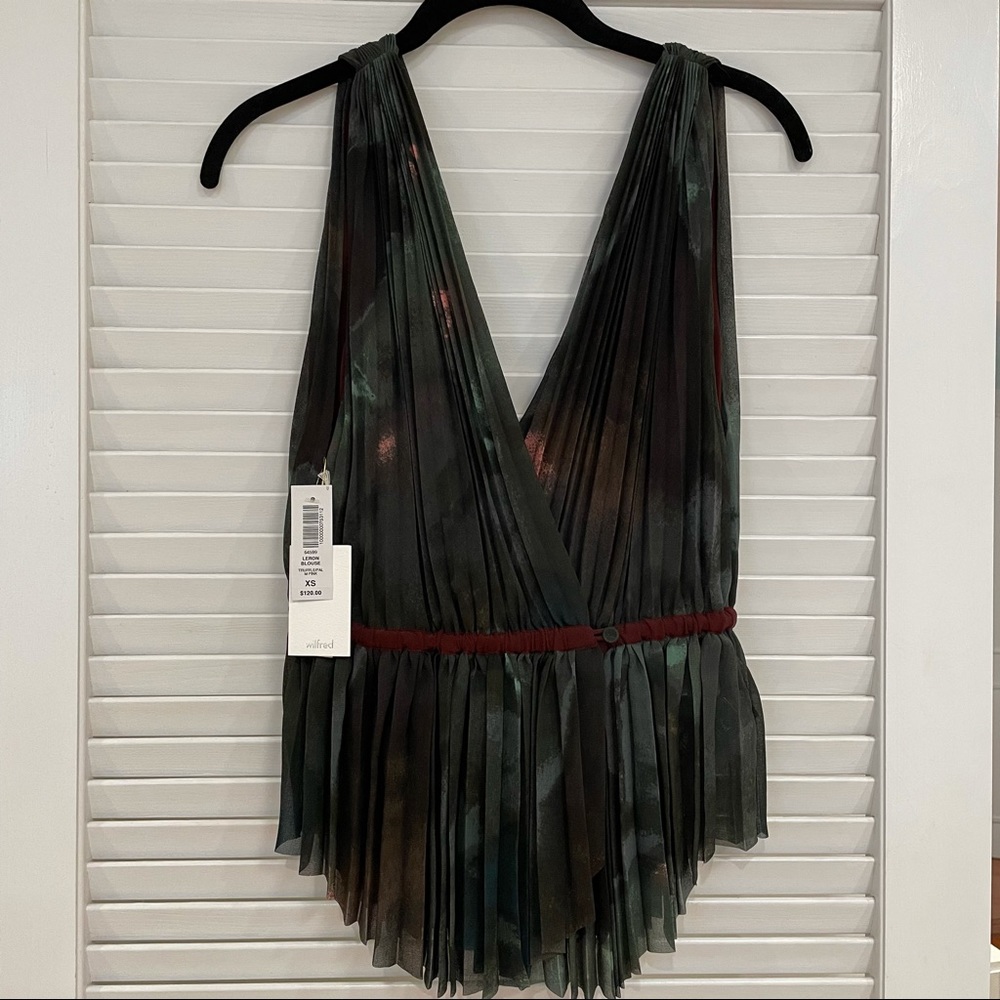 NEW WITH TAGS Aritzia Wilfred Leron Blouse